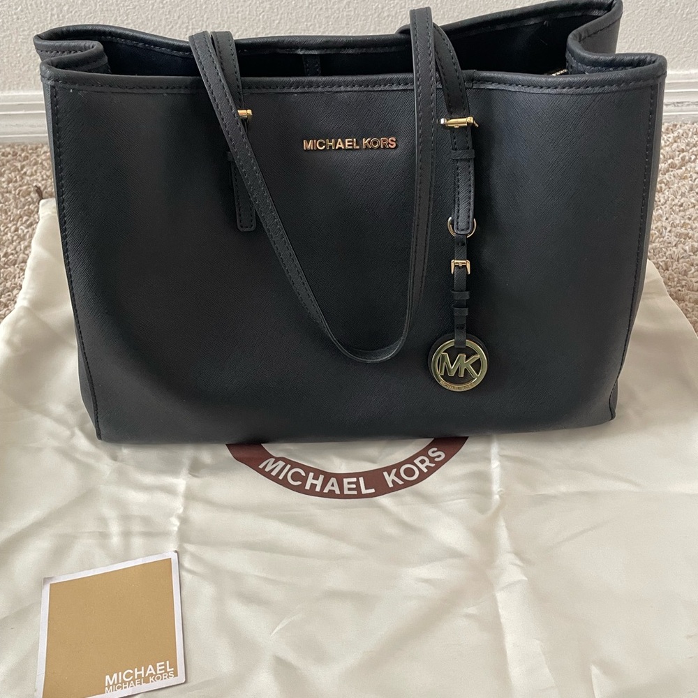 MK Jet Set Leather Black Tote